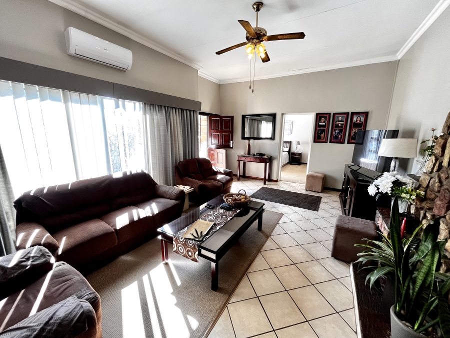 4 Bedroom Property for Sale in Baillie Park North West